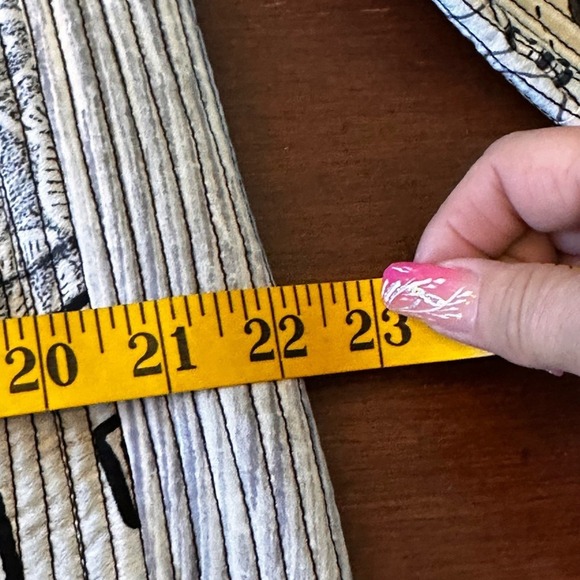 Harshita size Med black & white Quilted silk‎ geometrical design jacket - Picture 14 of 16